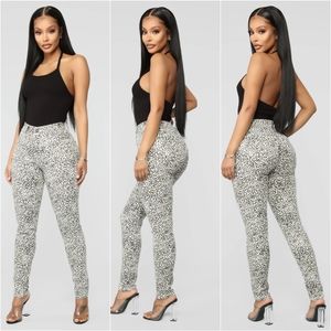 Fashion Nova Print Skinny Jeans - Leopard